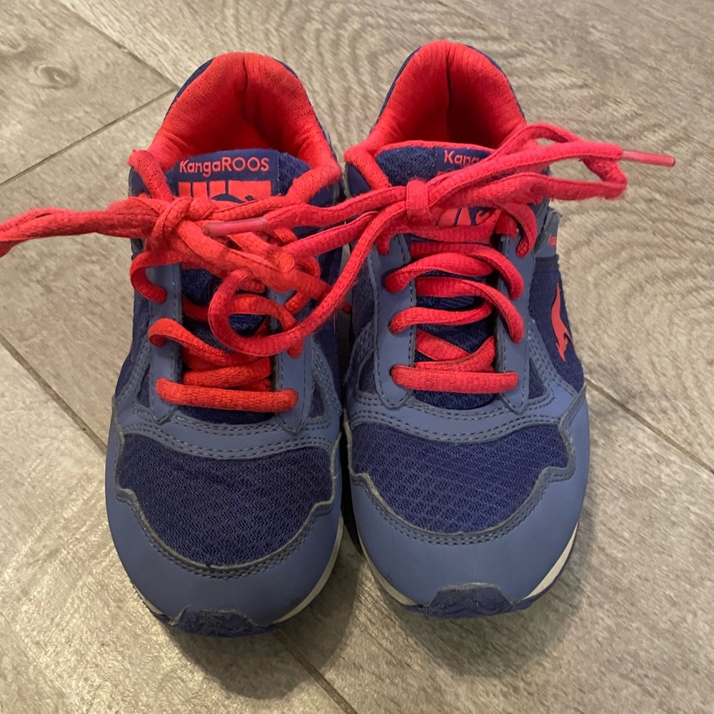 Kanga Girls shoes size 12.5